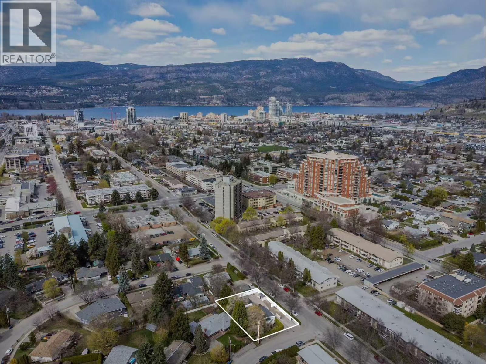 1201 Kelglen Crescent, Kelowna, British Columbia  V1Y 6K4 - Photo 2 - 10400900
