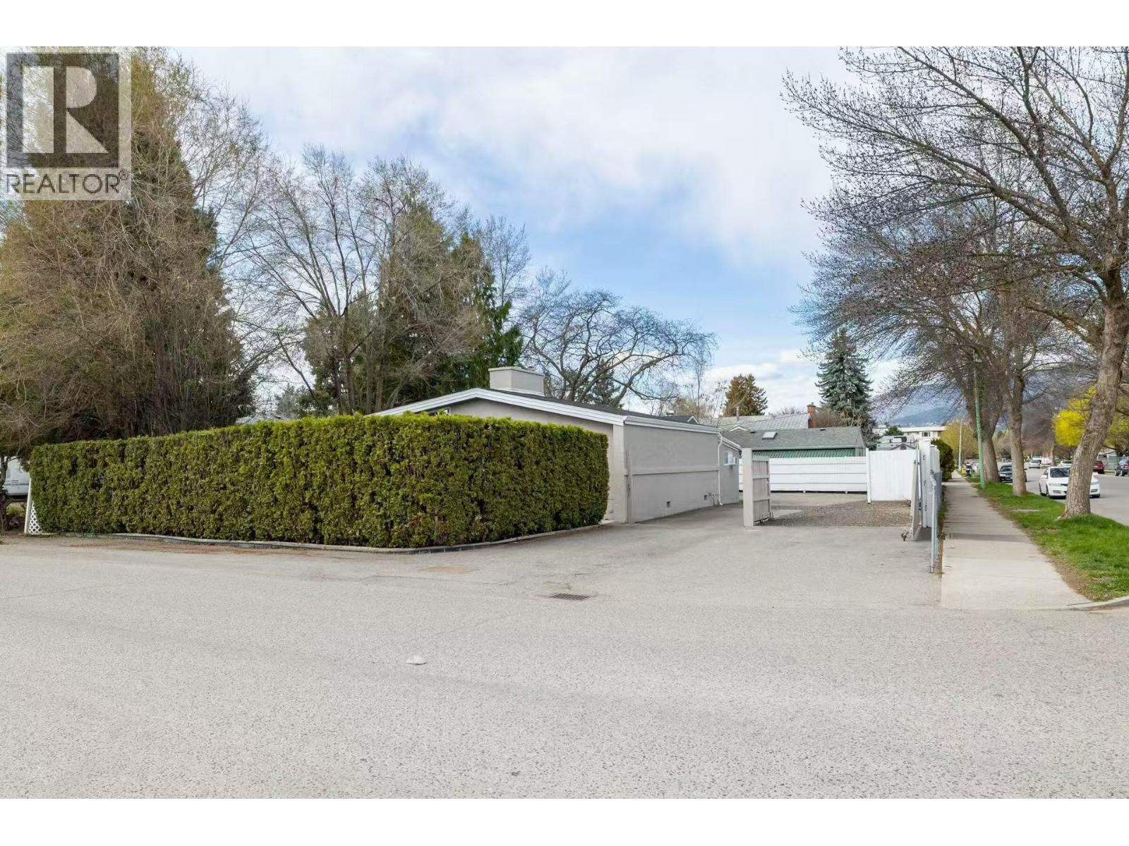 1201 Kelglen Crescent, Kelowna, British Columbia  V1Y 6K4 - Photo 26 - 10400900