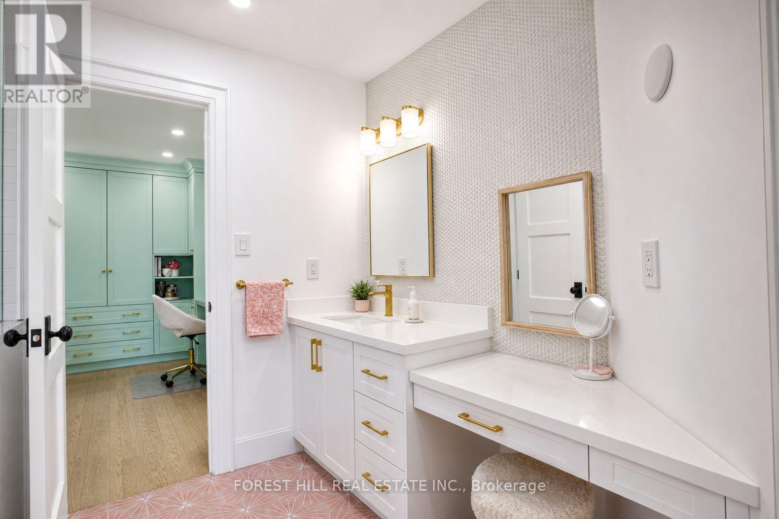118 Pathlane Road, Richmond Hill, Ontario  L4B 4R1 - Photo 30 - N13706398