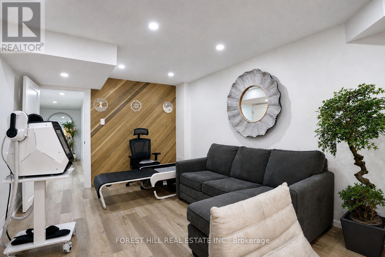 118 Pathlane Road, Richmond Hill, Ontario  L4B 4R1 - Photo 42 - N13706398