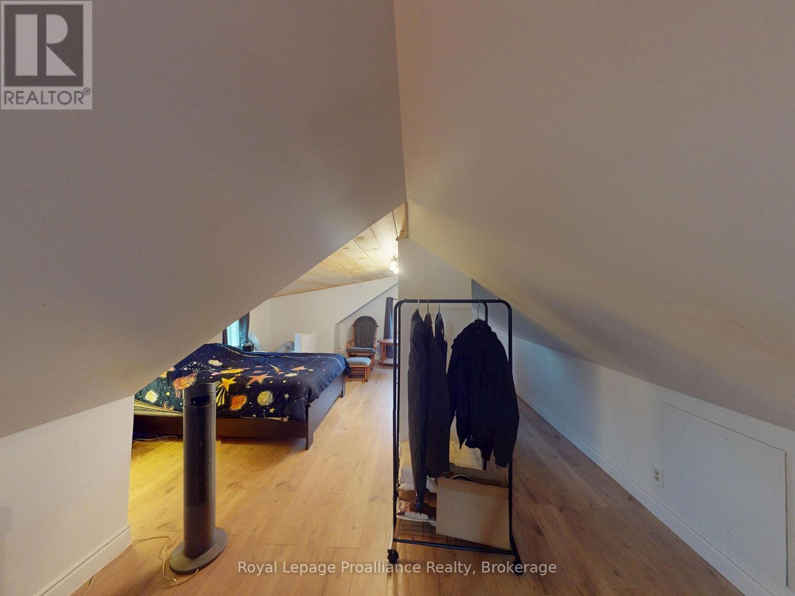 14 Pearl Street, Belleville (Belleville Ward), Ontario  K8N 4X2 - Photo 16 - X13793534