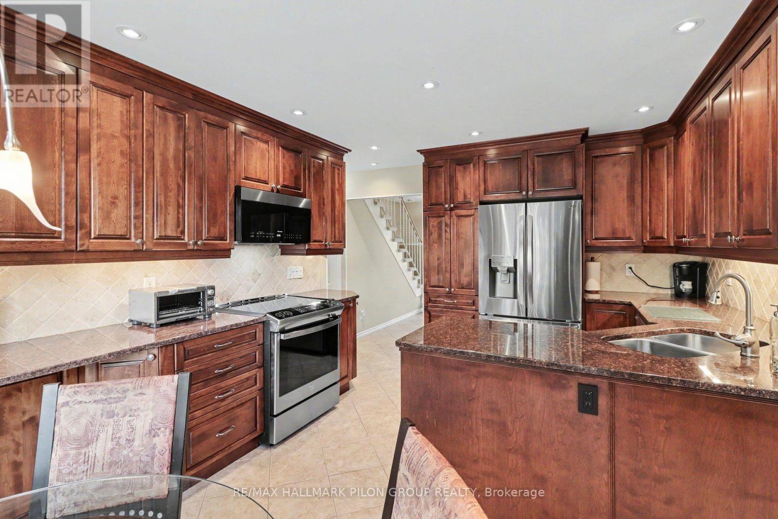1797 Vigneault Street, Ottawa, Ontario  K1C 2G7 - Photo 4 - X13793510