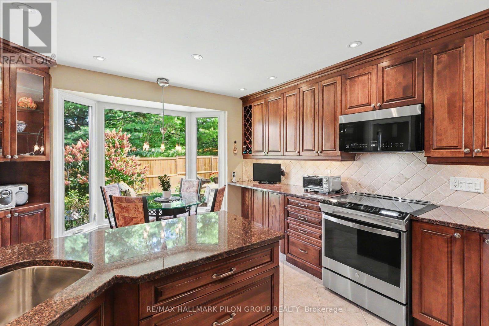 1797 Vigneault Street, Ottawa, Ontario  K1C 2G7 - Photo 5 - X13793510