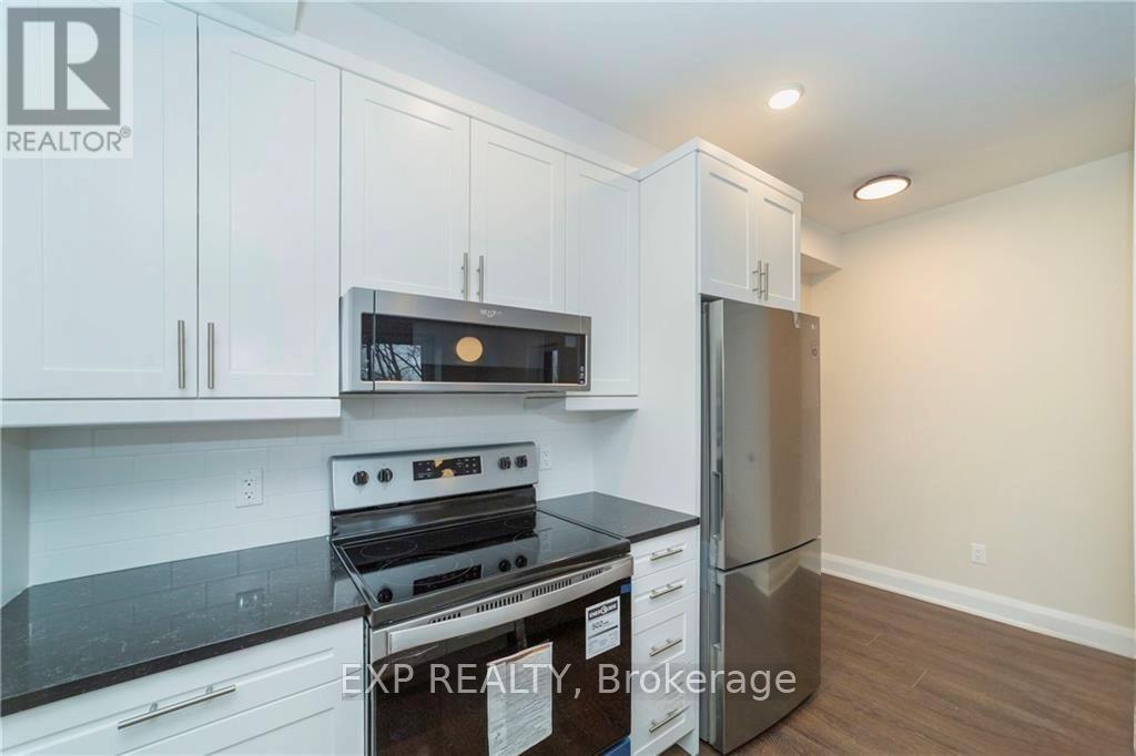 204 - 33 Maple Grove Road, Ottawa, Ontario  K2L 2S7 - Photo 3 - X13793582