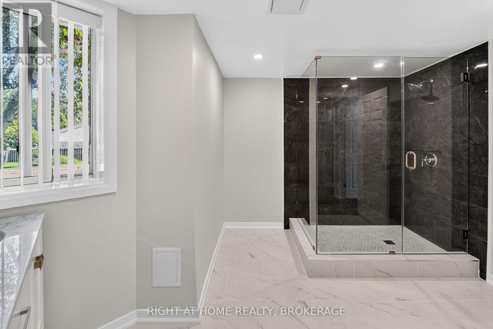 108 - 3364 Montrose Road, Niagara Falls, Ontario  L2H 0J8 - Photo 22 - X13792422