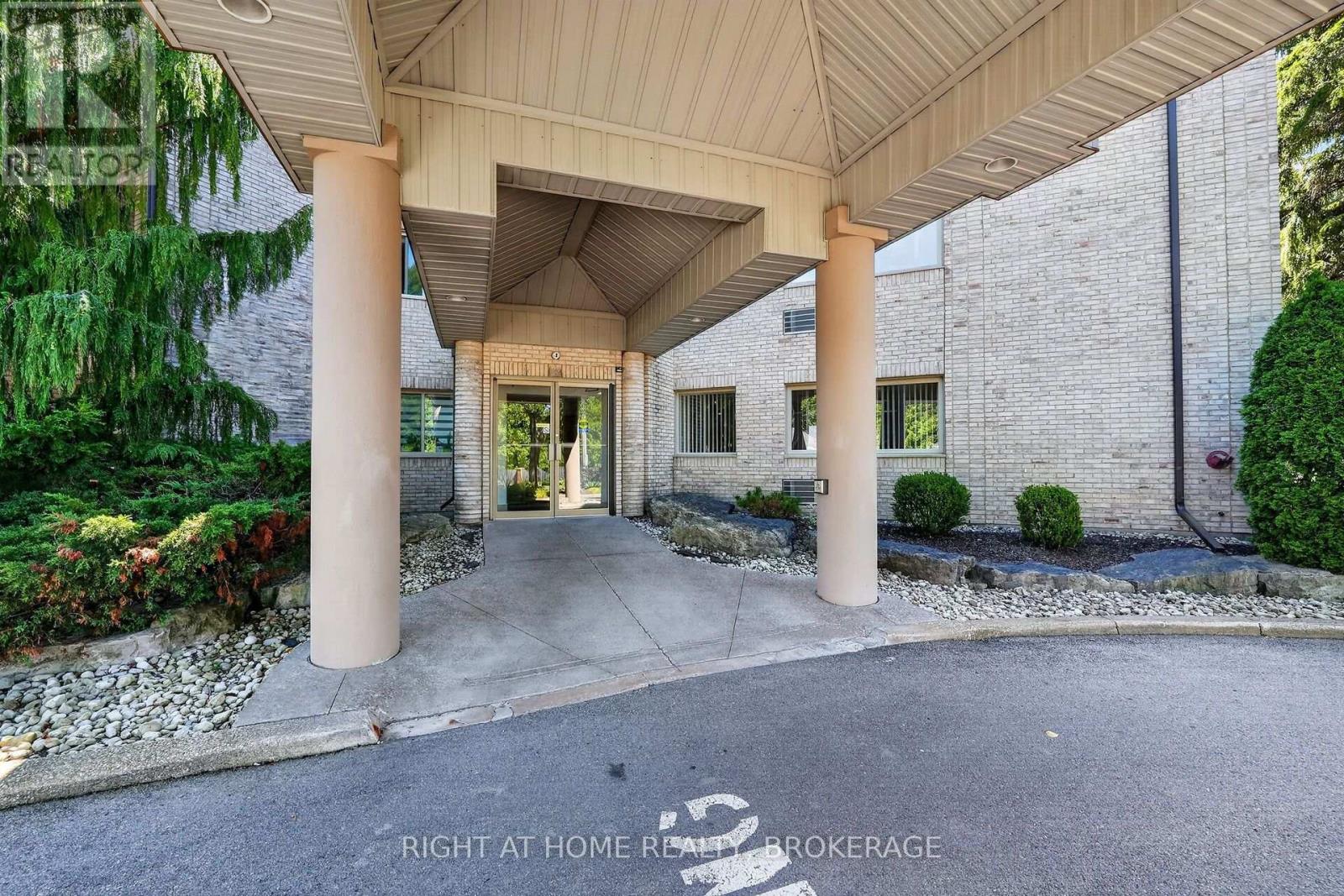 108 - 3364 Montrose Road, Niagara Falls, Ontario  L2H 0J8 - Photo 3 - X13792422