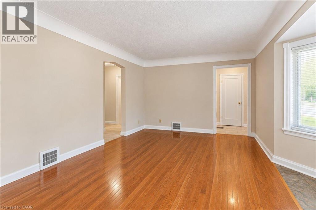 269 Queensdale Avenue E, Hamilton, Ontario  L9A 1L3 - Photo 26 - 40863878
