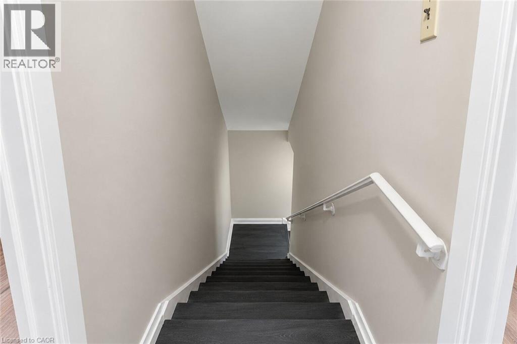 269 Queensdale Avenue E, Hamilton, Ontario  L9A 1L3 - Photo 30 - 40863878