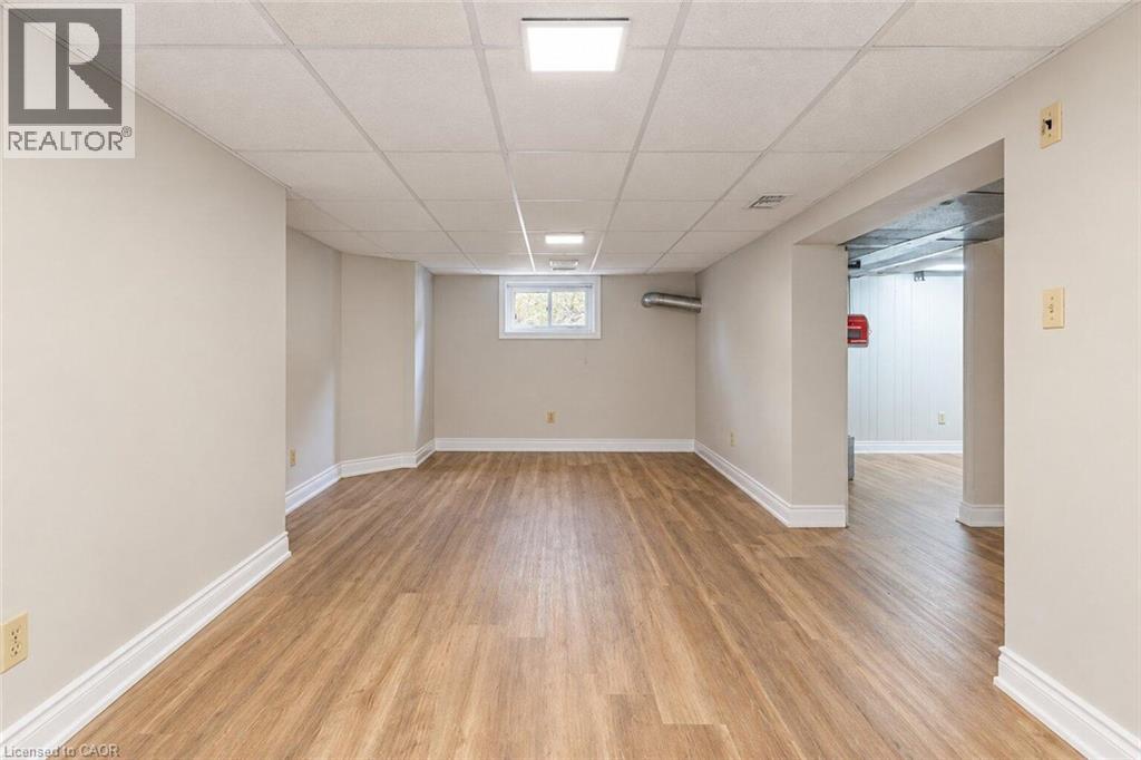 269 Queensdale Avenue E, Hamilton, Ontario  L9A 1L3 - Photo 33 - 40863878