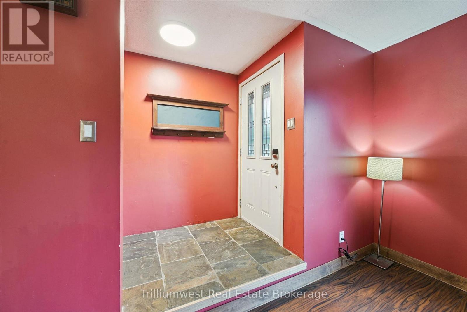 7 Homestead Place, Waterloo, Ontario  N2N 1Z1 - Photo 4 - X13793546