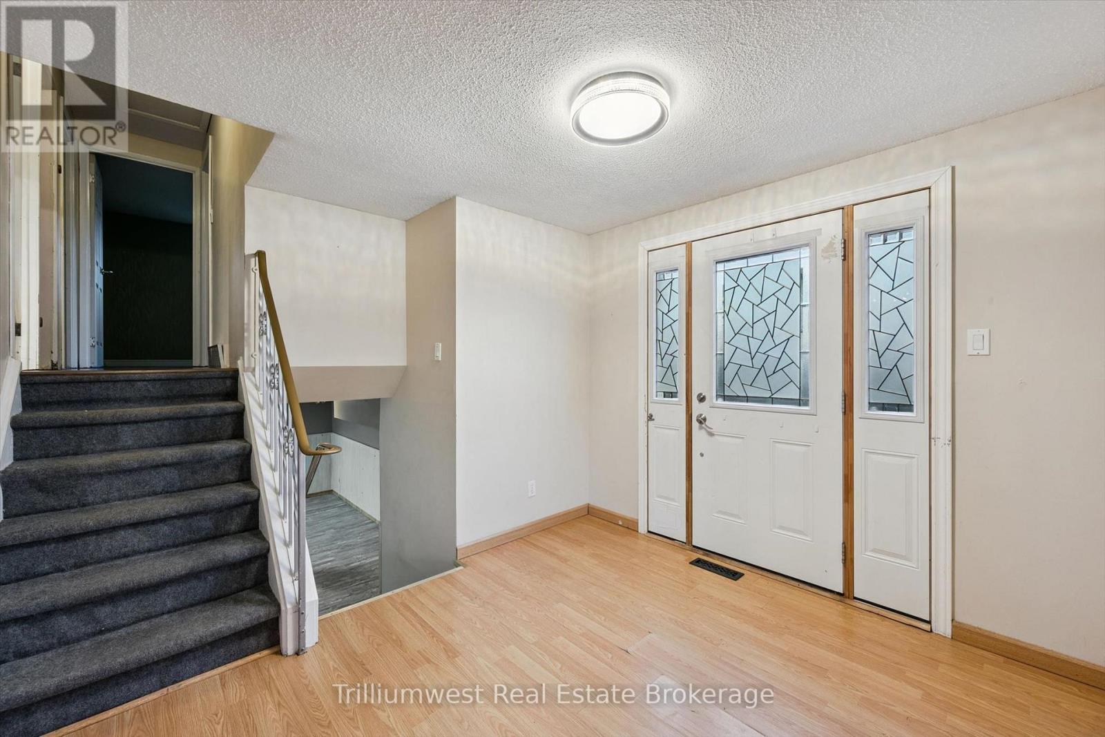 7 Homestead Place, Waterloo, Ontario  N2N 1Z1 - Photo 7 - X13793546