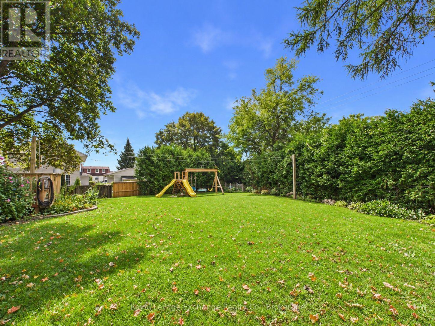 2 Regina Road, Huron East, Ontario  N0M 1L0 - Photo 17 - X13793554