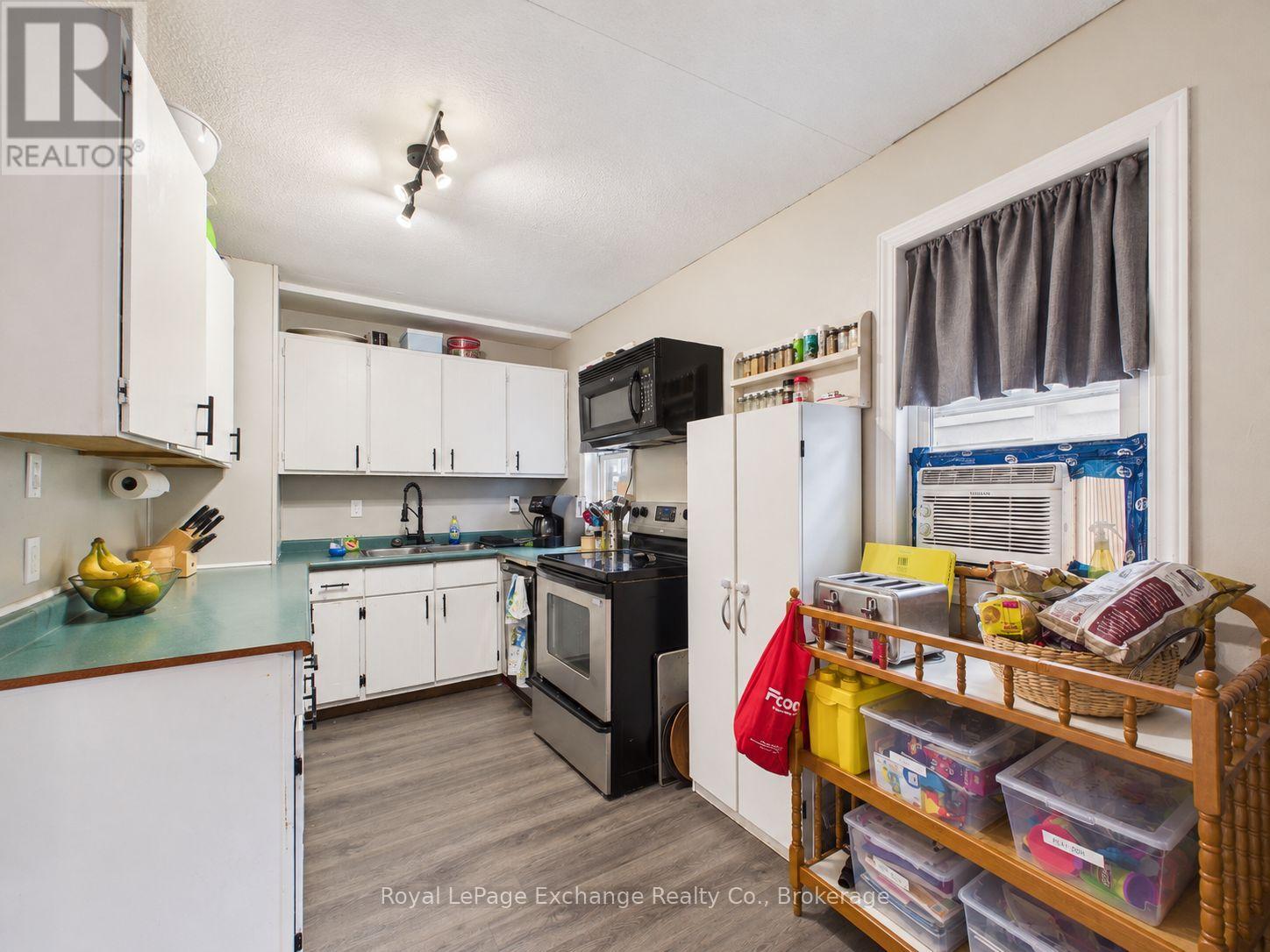 2 Regina Road, Huron East, Ontario  N0M 1L0 - Photo 5 - X13793554