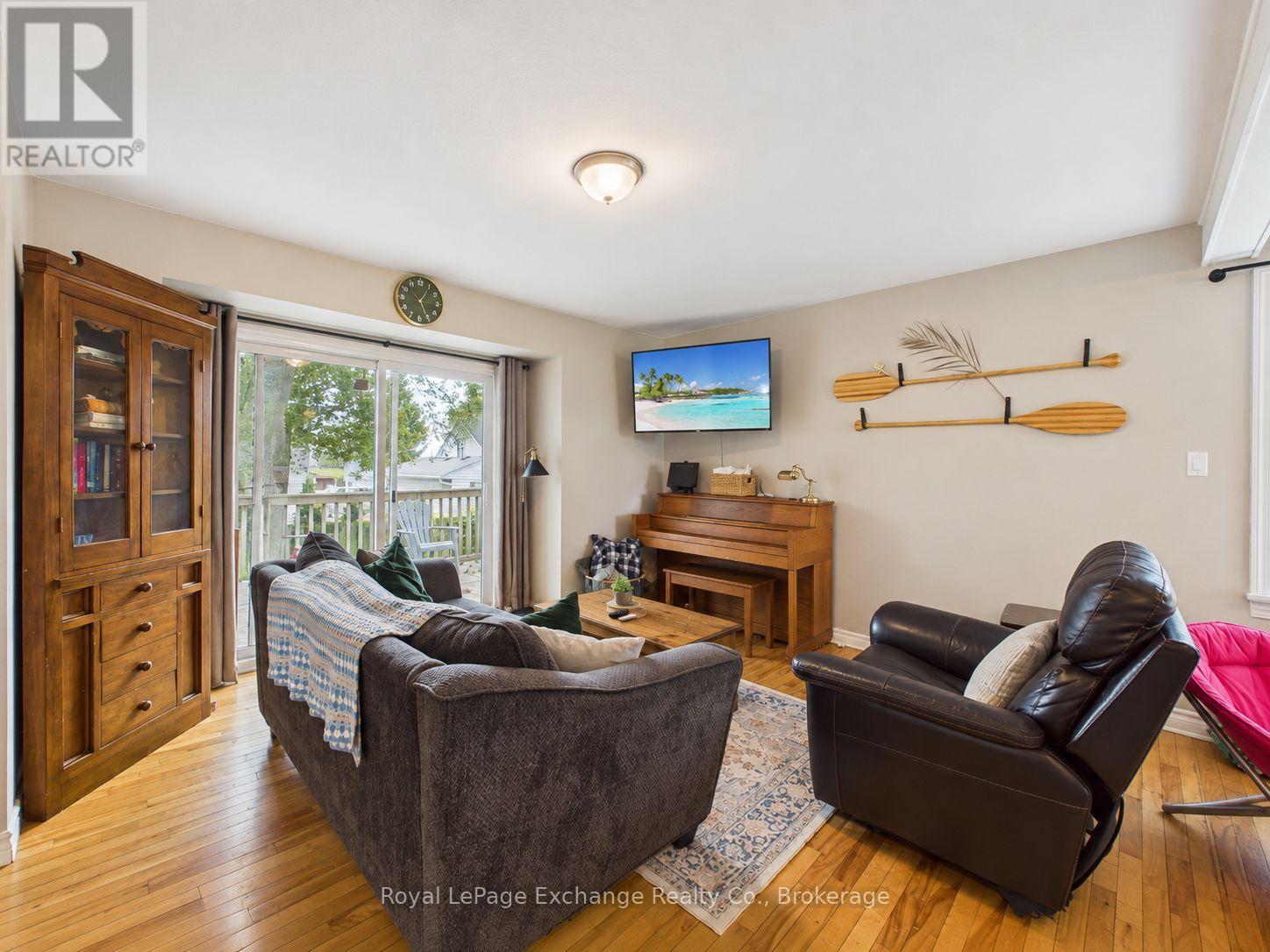 2 Regina Road, Huron East, Ontario  N0M 1L0 - Photo 7 - X13793554