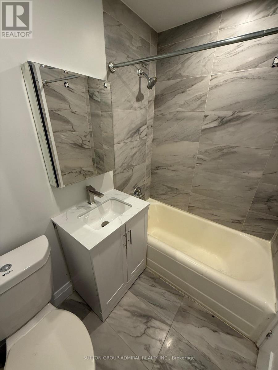 403 - 699 Eglinton Avenue W, Toronto, Ontario  M5N 1C6 - Photo 4 - C13776024