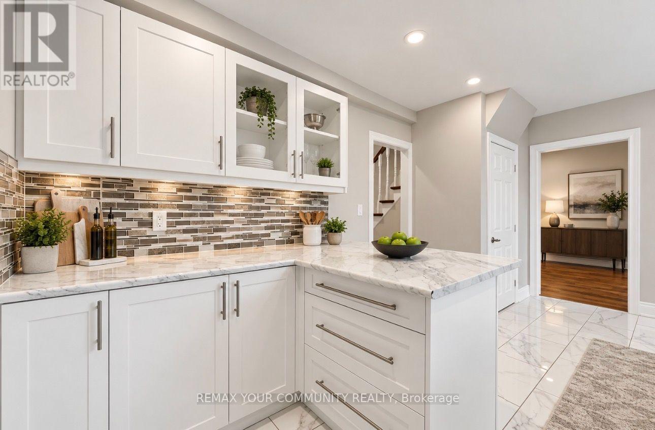 22 Havenridge Drive, Toronto, Ontario  M9P 3M4 - Photo 11 - W13787226