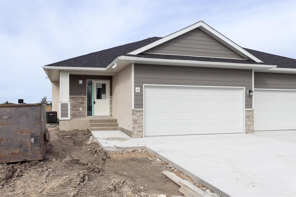 116 Sterling Crescent, Steinbach, Manitoba  R5G 3A5 - Photo 1 - 202622695