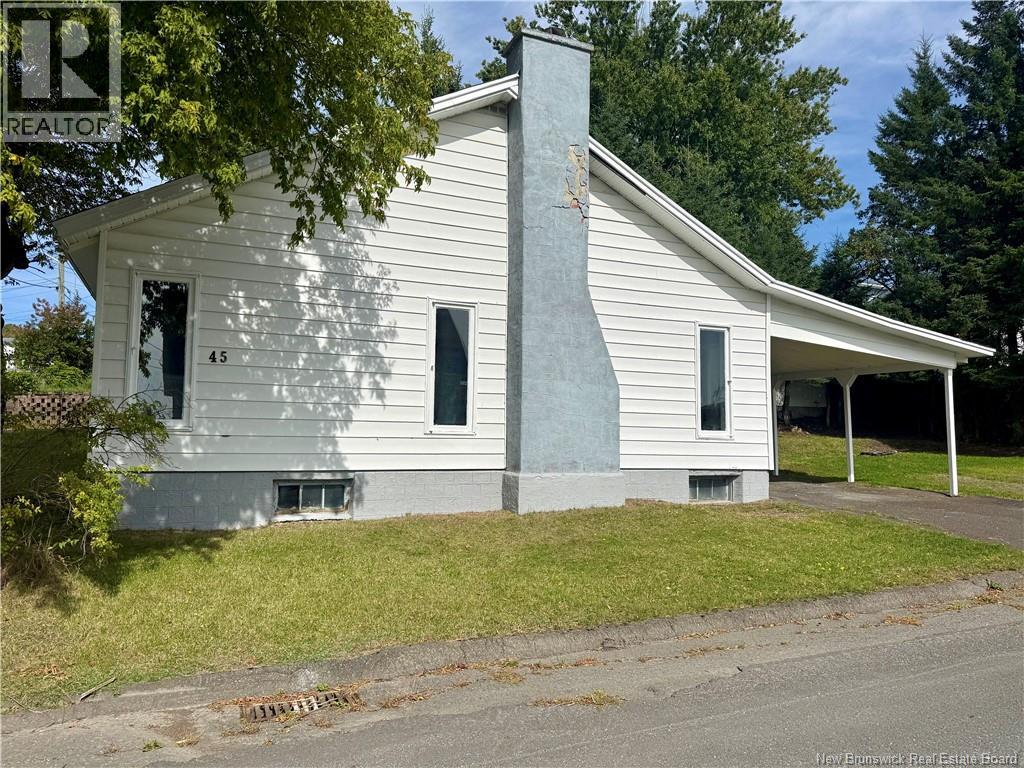45 42e Avenue, Edmundston, New Brunswick  E3V 3A6 - Photo 2 - NB148002