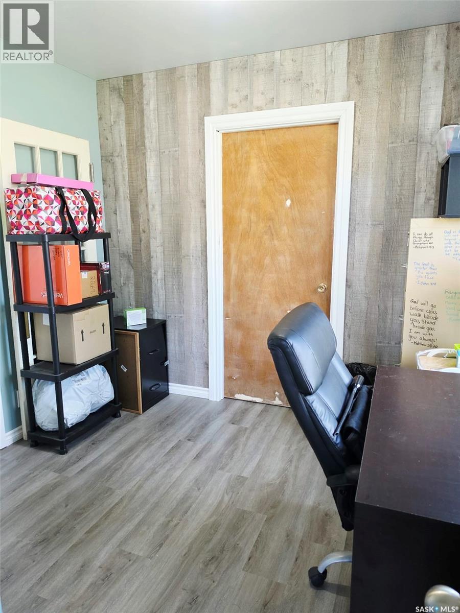1139 Broadview Road, Esterhazy, Saskatchewan  S0A 0X0 - Photo 24 - SK048617