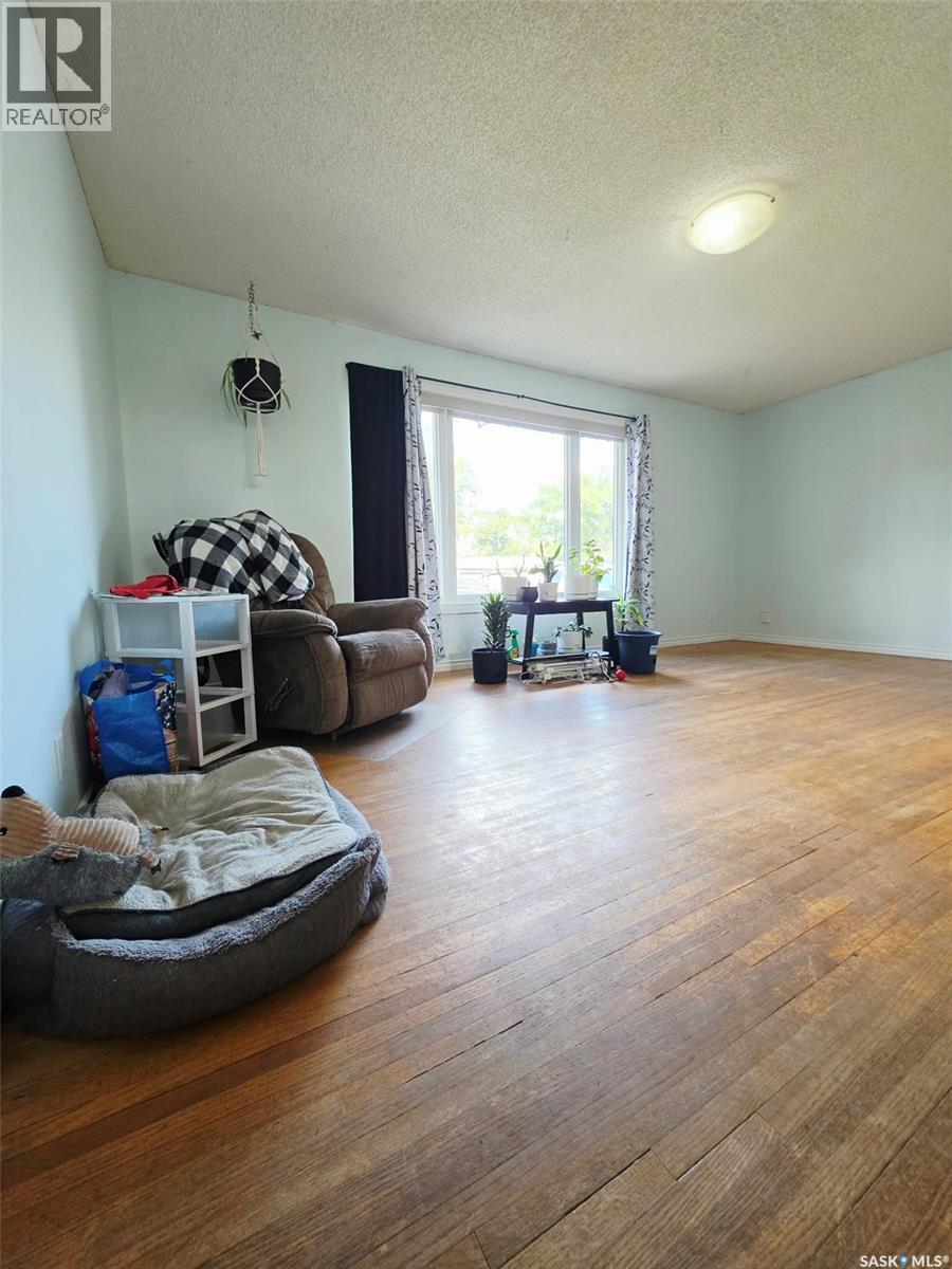 1139 Broadview Road, Esterhazy, Saskatchewan  S0A 0X0 - Photo 3 - SK048617