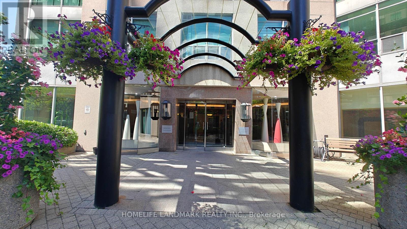 1116 - 942 Yonge Street, Toronto, Ontario  M4W 3S8 - Photo 2 - C13628484