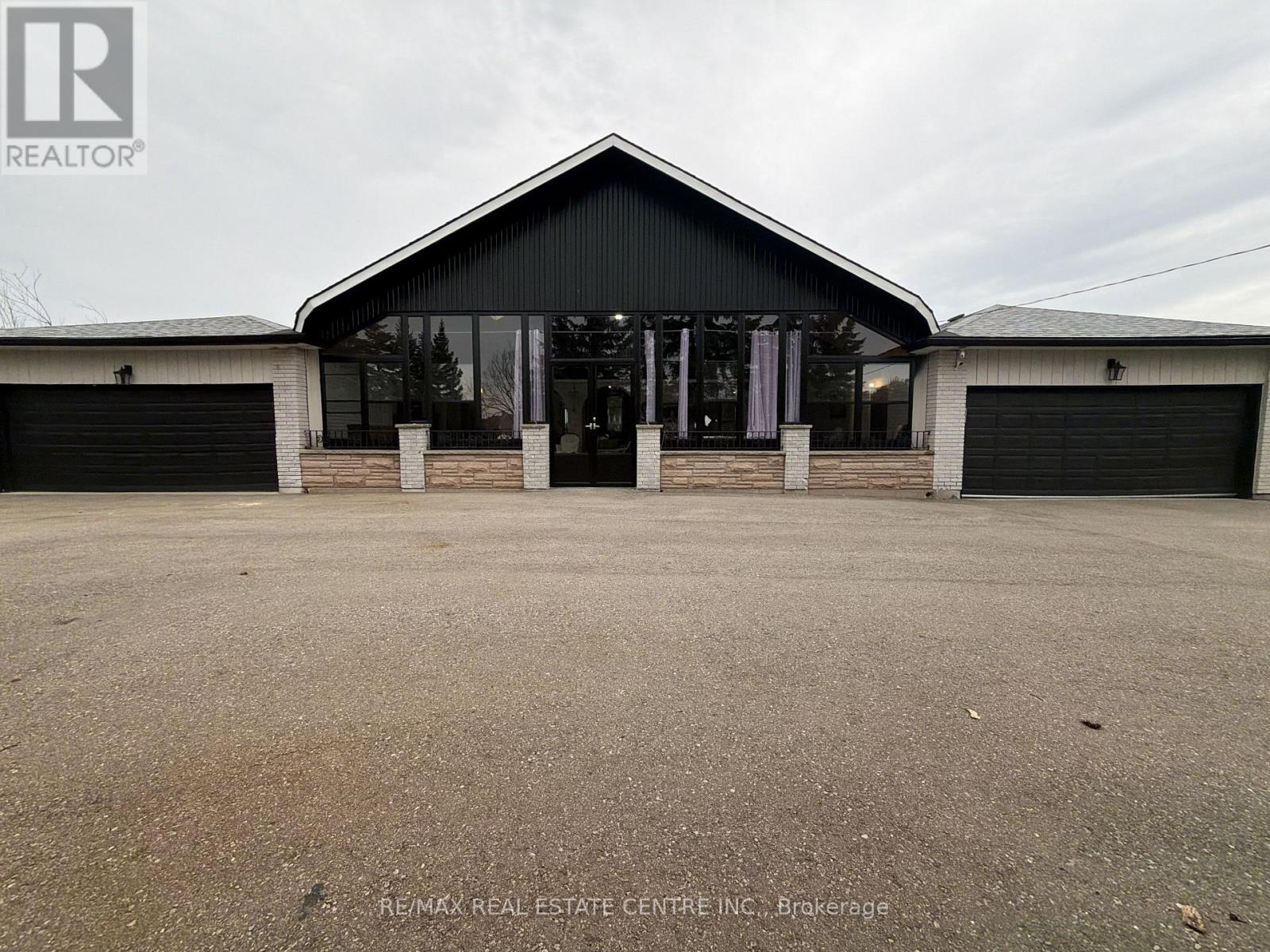 13199 Centreville Creek Road, Caledon, Ontario  L7C 3B8 - Photo 2 - W13789142