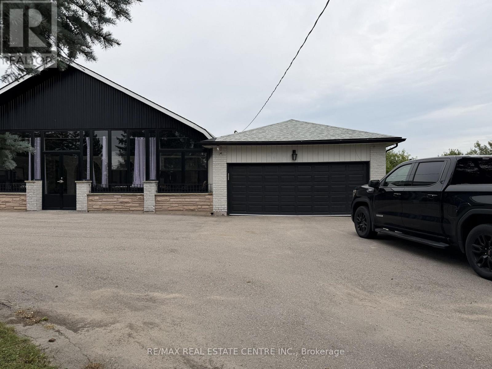 13199 Centreville Creek Road, Caledon, Ontario  L7C 3B8 - Photo 3 - W13789142