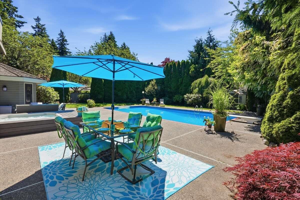 13446 19 Avenue, Surrey, British Columbia  V4A 9C7 - Photo 1 - R3163847