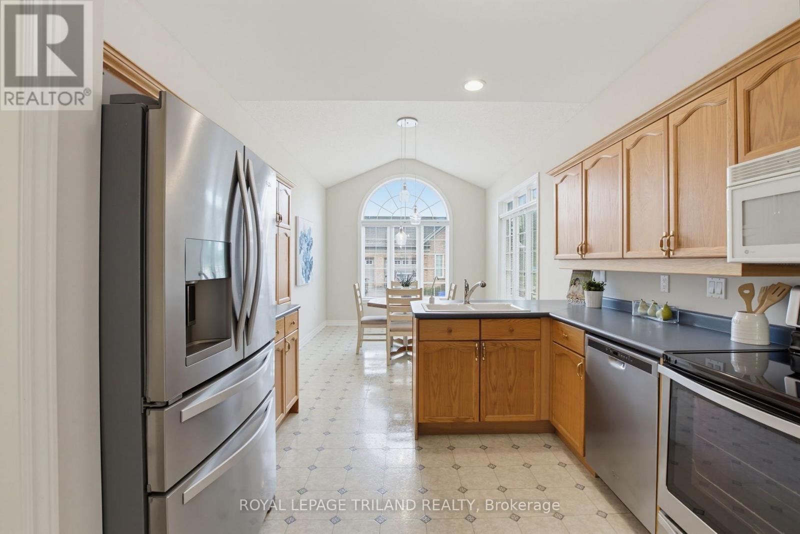 233 - 2025 Meadowgate Boulevard, London South, Ontario  N6K 1M9 - Photo 8 - X13793884