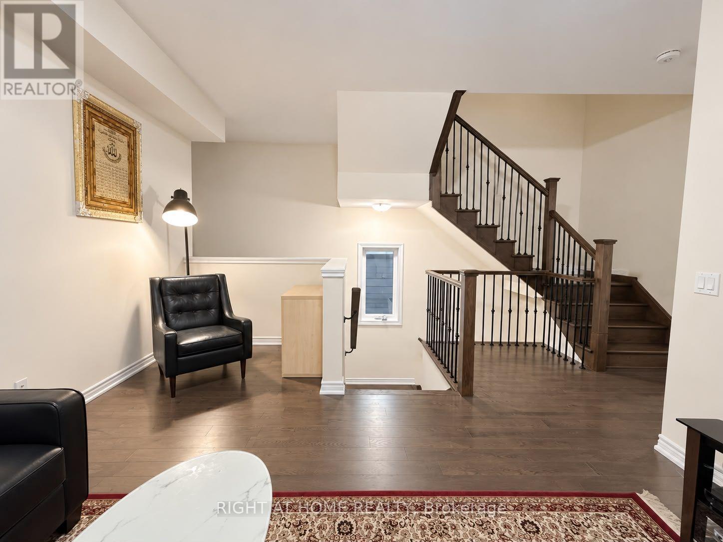 10 Morrison Crescent, Whitby, Ontario  L1P 0P4 - Photo 4 - E13793714
