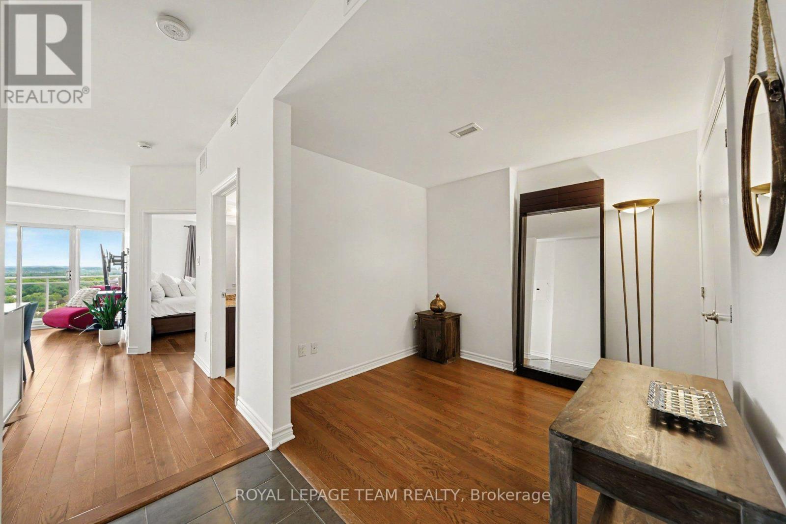 1806 - 70 Landry Street, Ottawa, Ontario K1L 0A8 - Photo 4 - X13793748