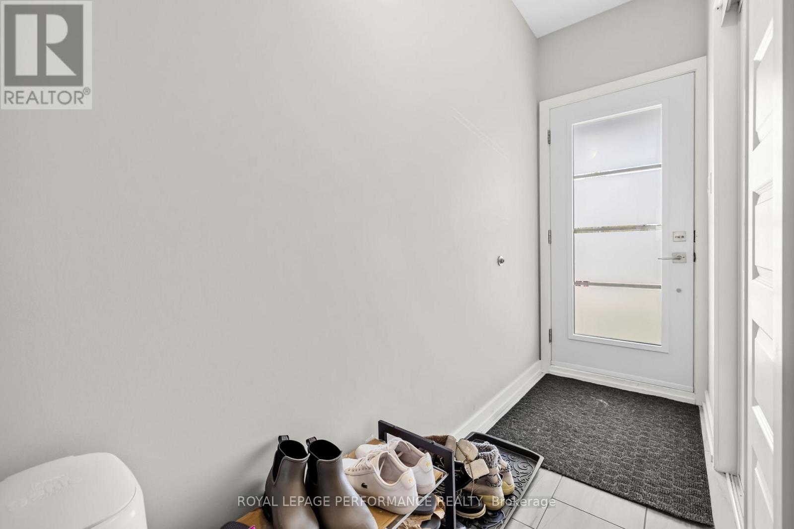 405 - 99 St Moritz Trail, Russell, Ontario  K0A 1W0 - Photo 4 - X13793838