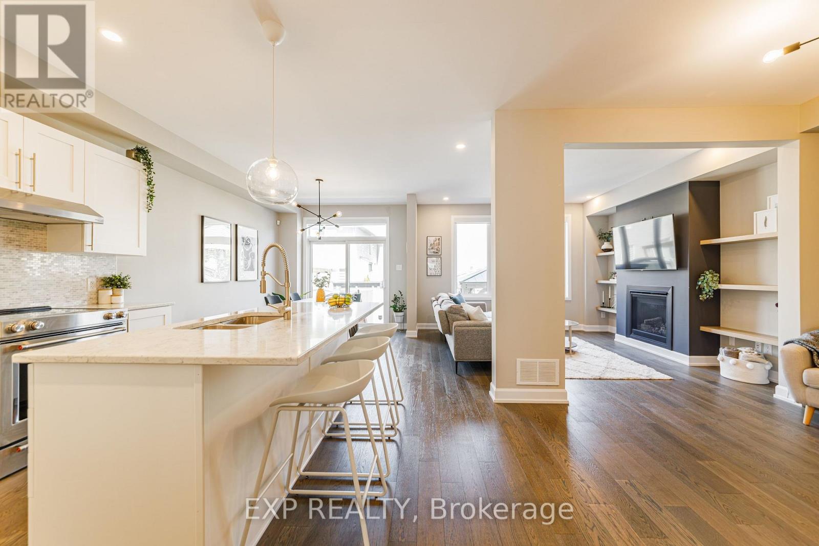 17 Allan Moore Place, Ottawa, Ontario  K2S 2A9 - Photo 3 - X13793840