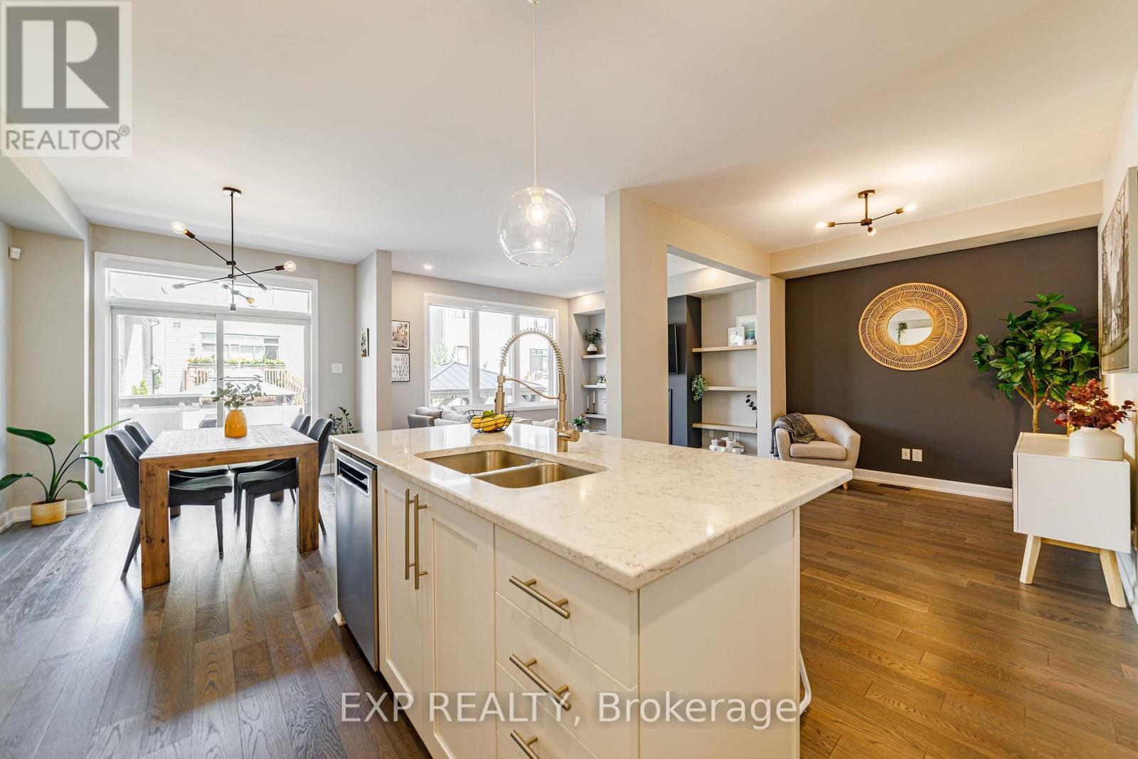 17 Allan Moore Place, Ottawa, Ontario  K2S 2A9 - Photo 4 - X13793840