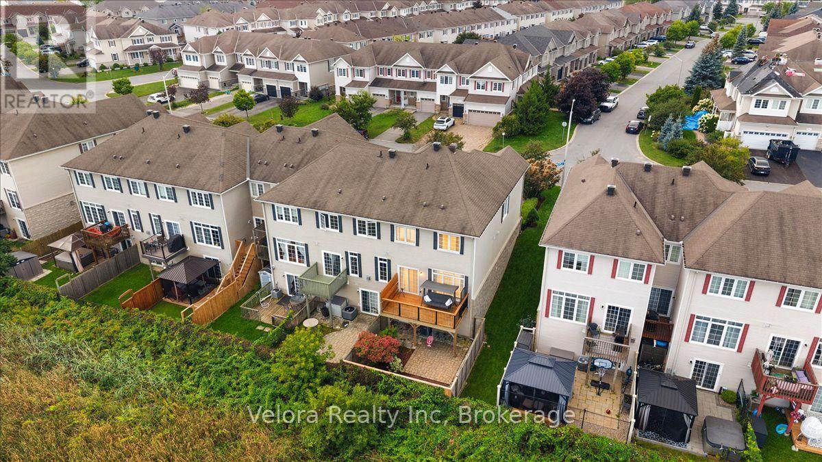 576 Pepperville Crescent, Ottawa, Ontario  K2M 0E6 - Photo 2 - X13793896