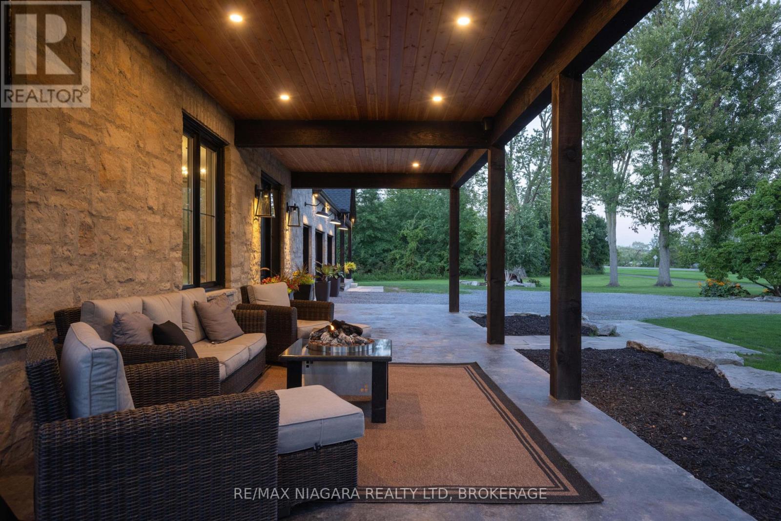 10185 Niagara Parkway, Niagara Falls, Ontario  L2E 6S6 - Photo 4 - X13793752