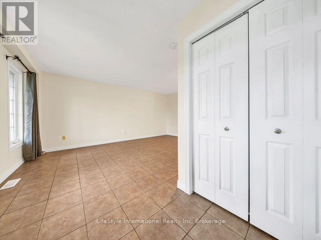 529 Victoria Road N, Guelph, Ontario  N1E 7M3 - Photo 4 - X13791474