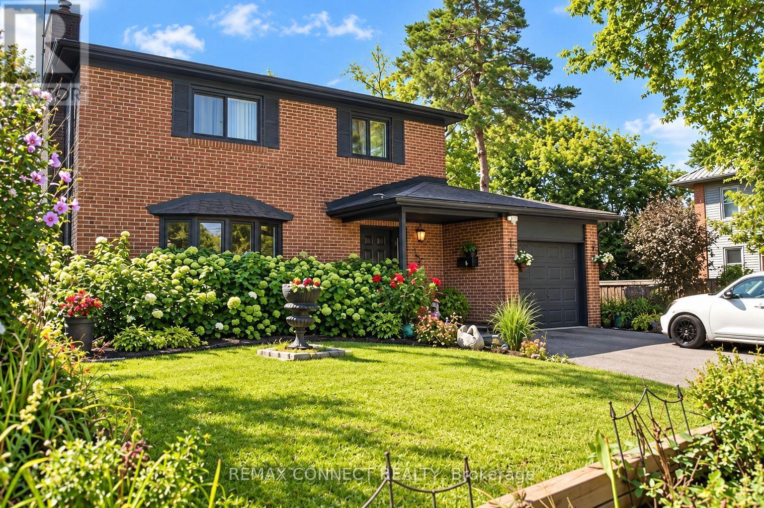 750 Gorham Street, Newmarket, Ontario  L3Y 1L6 - Photo 1 - N13606748