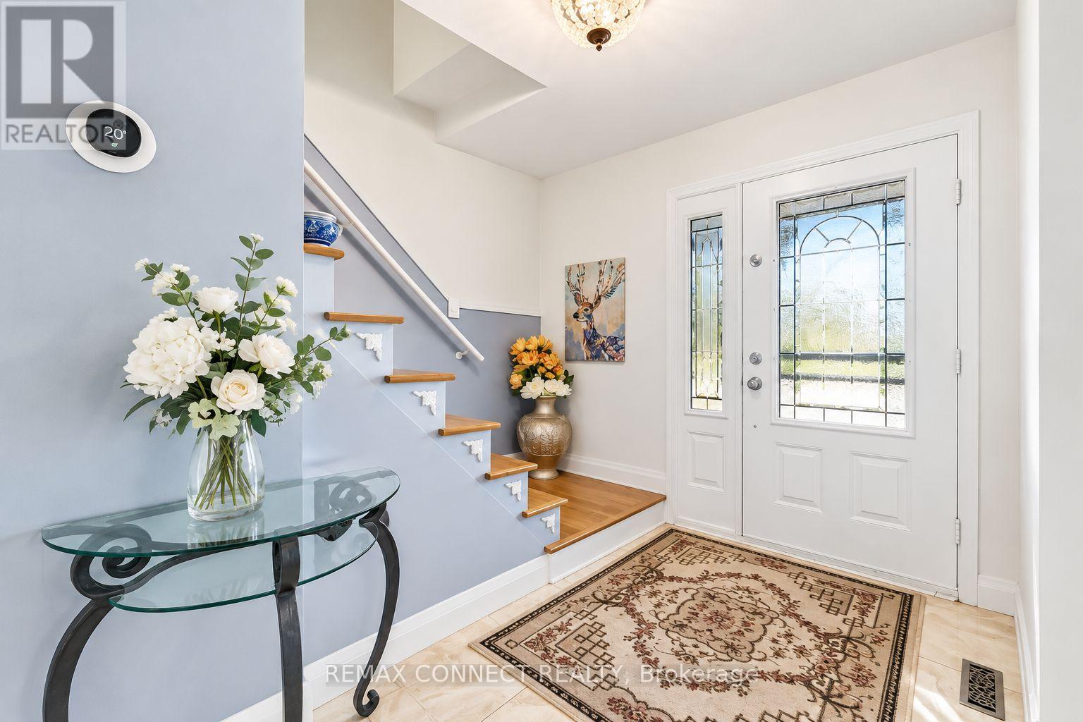 750 Gorham Street, Newmarket, Ontario  L3Y 1L6 - Photo 4 - N13606748