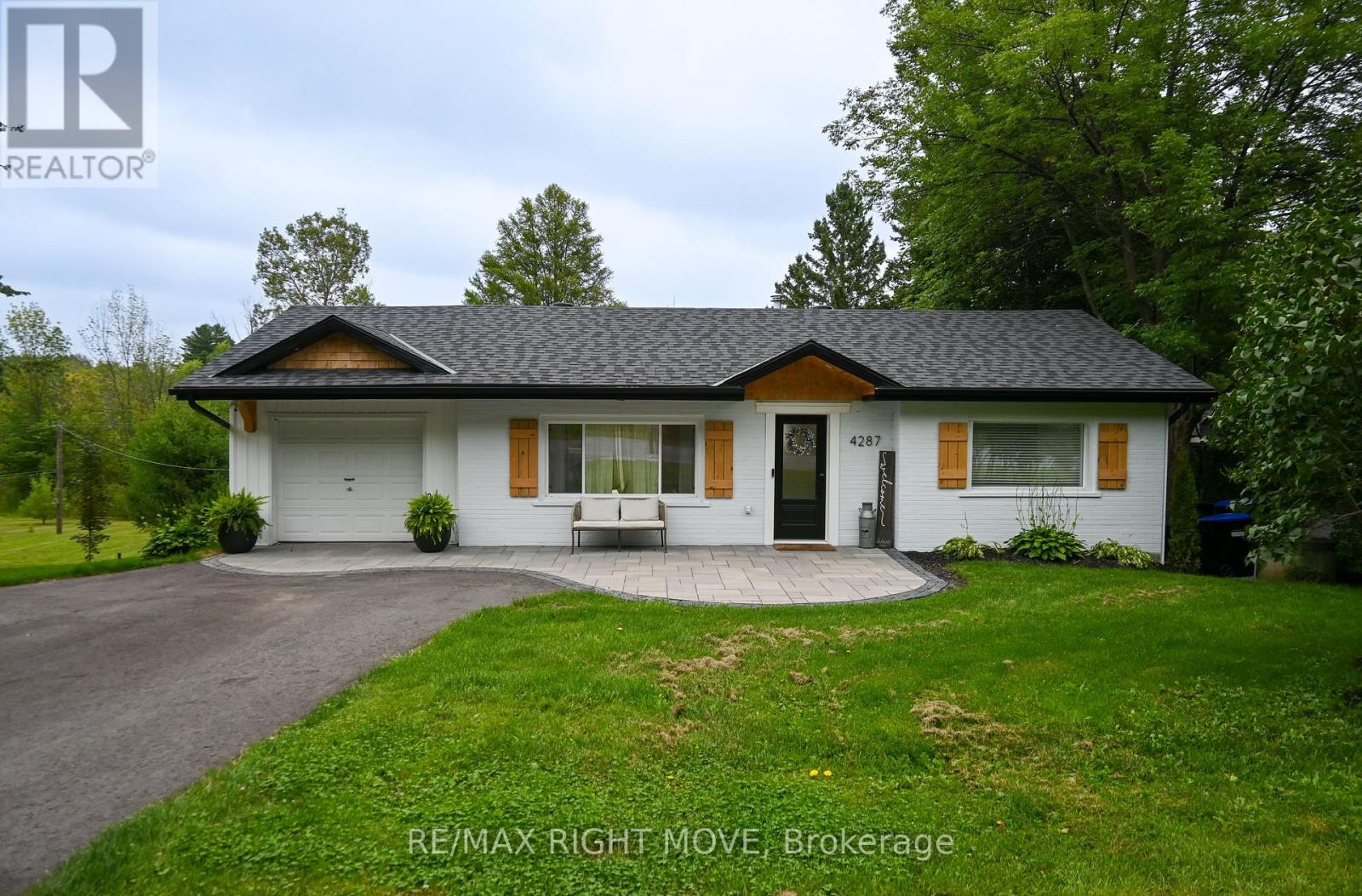 4287 Huronia Road, Severn, Ontario  L3V 0G6 - Photo 1 - S13611796