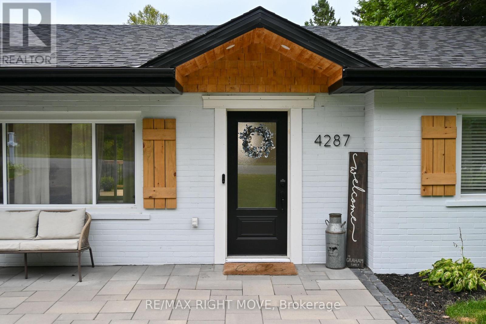 4287 Huronia Road, Severn, Ontario  L3V 0G6 - Photo 3 - S13611796