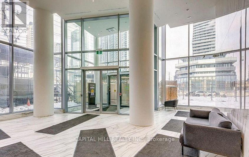 301 - 448 Burnhamthorpe Rd Road W, Mississauga, Ontario L5B 0R4 - Photo 3 - W13776582
