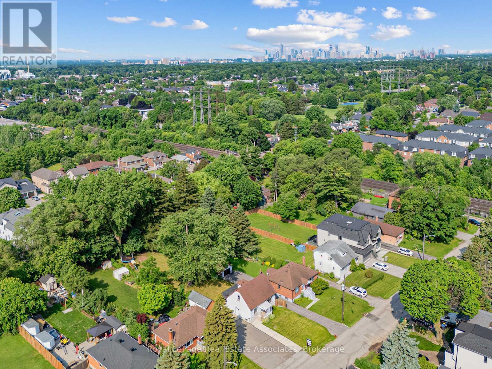 1072 Orchard Road, Mississauga, Ontario  L5E 2N9 - Photo 38 - W13786602