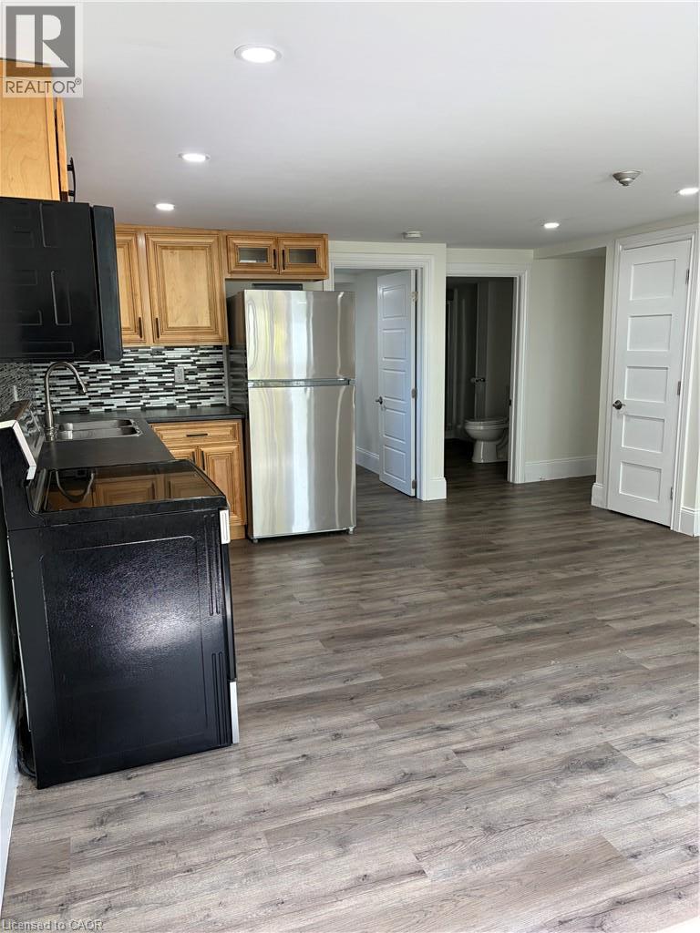 2 Grant Boulevard Unit# 21, Dundas, Ontario  L9H 4L4 - Photo 2 - 40860545