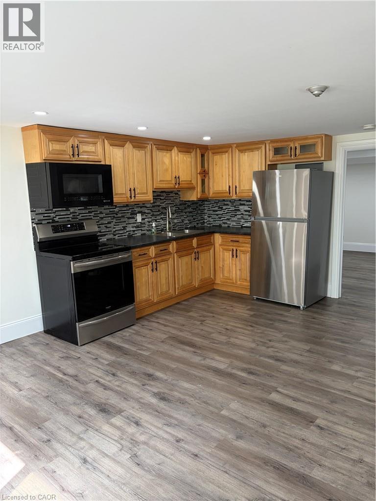 2 GRANT Boulevard Unit# 21, Dundas, Ontario