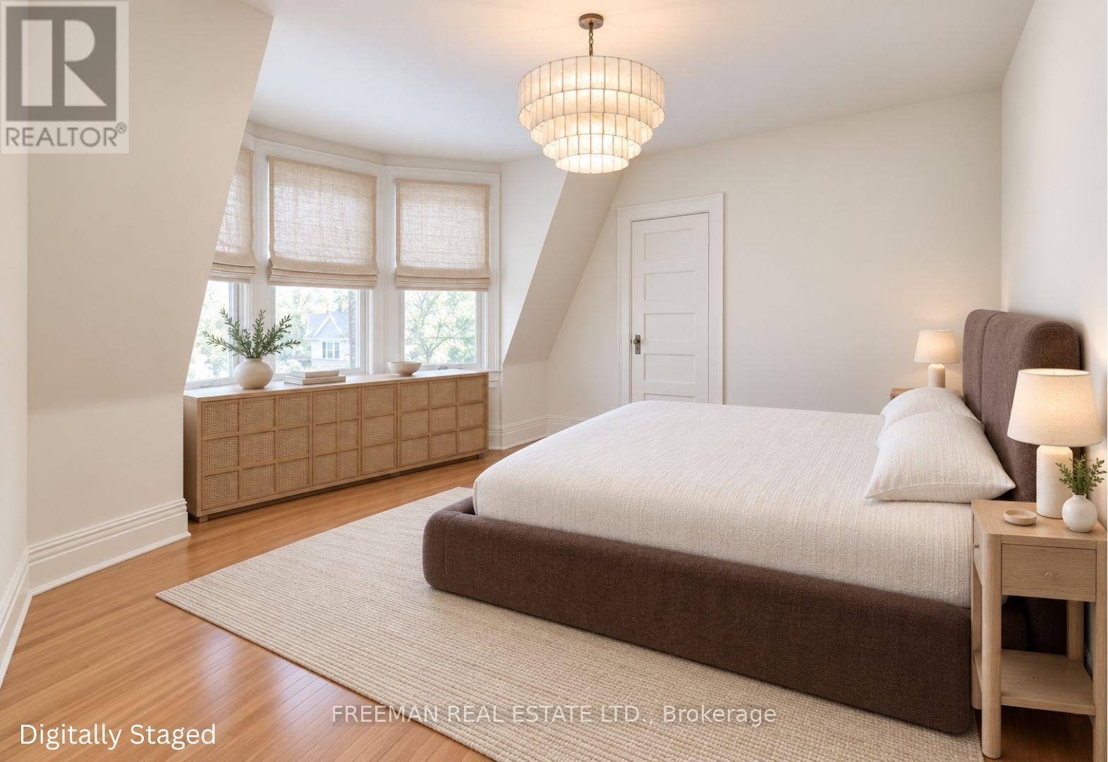 912 Manning Avenue, Toronto, Ontario  M6G 2X4 - Photo 16 - C13793696