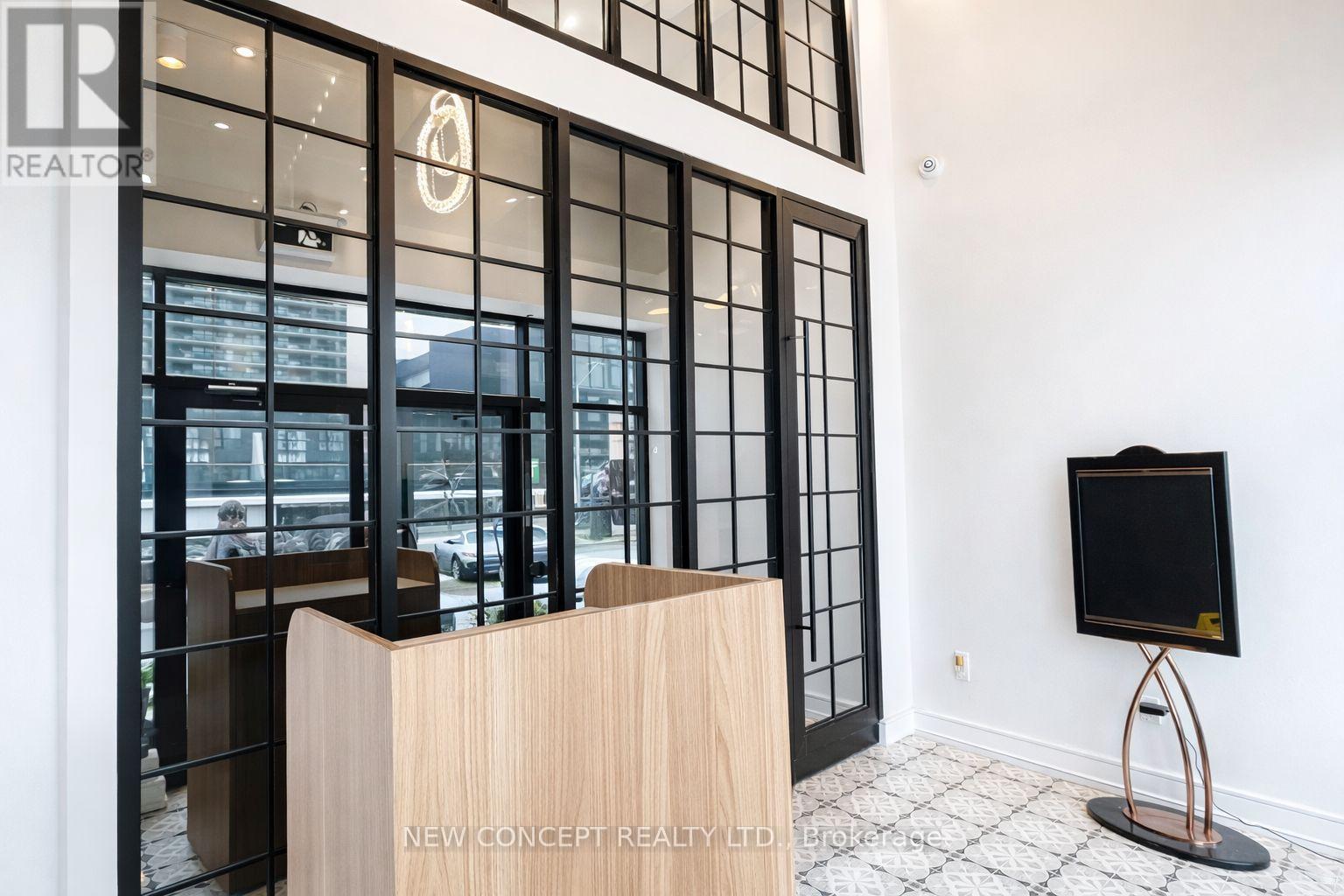 35 Sheppard Avenue E, Toronto, Ontario  M2N 2Z8 - Photo 3 - C13793704