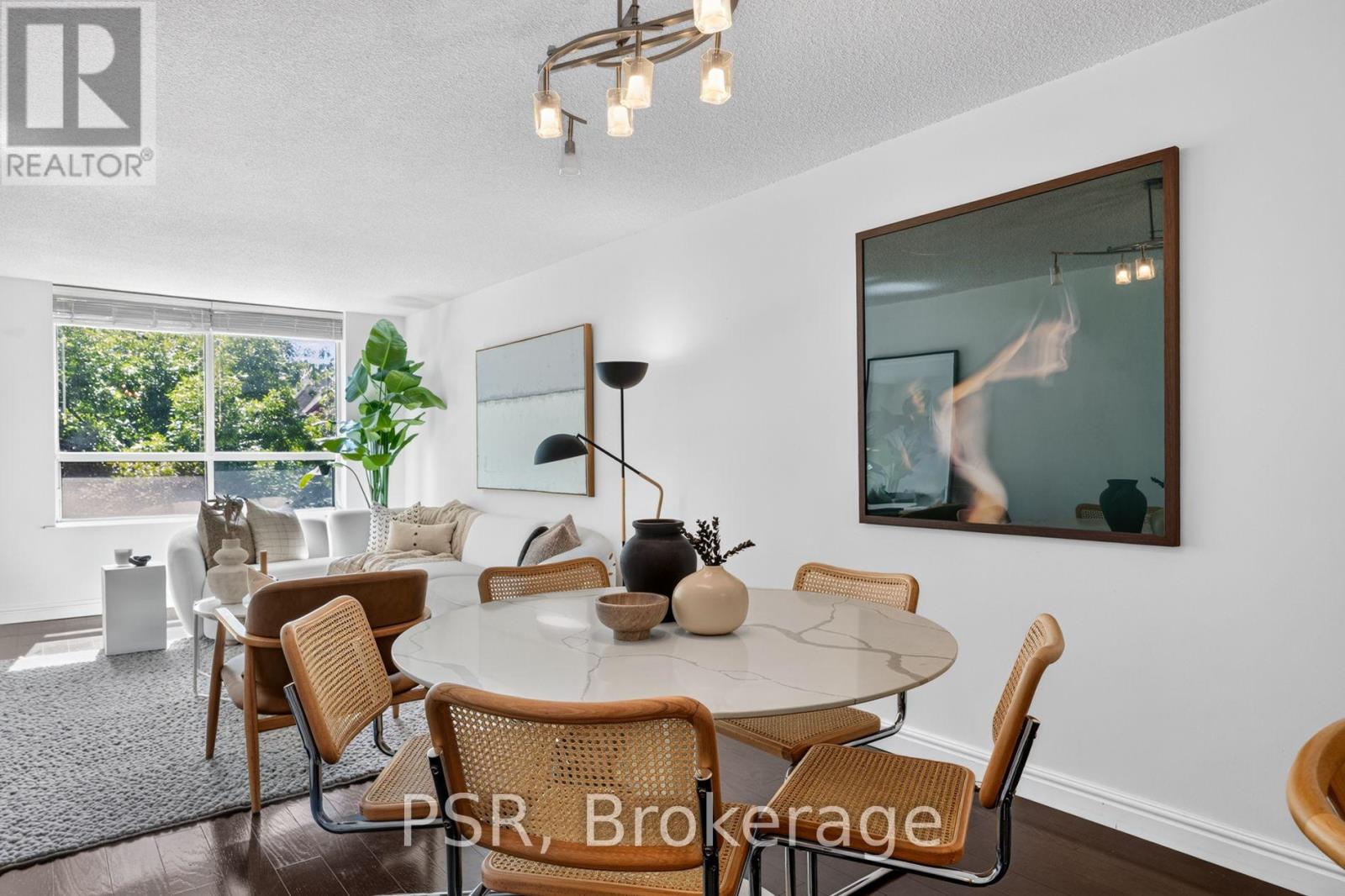 303 - 95 Prince Arthur Avenue, Toronto, Ontario  M5R 3P6 - Photo 2 - C13793706