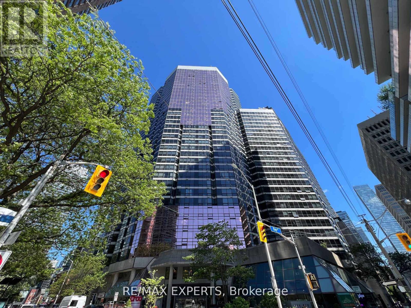 2116 - 1001 BAY STREET, Toronto, Ontario