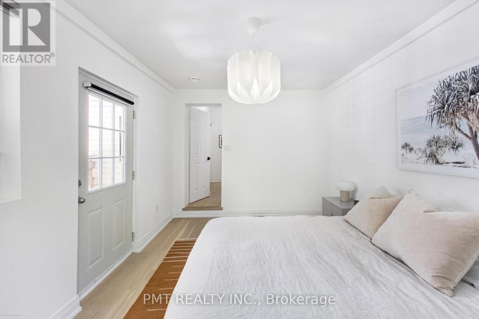 22 Connaught Avenue, Toronto, Ontario  M4L 2V9 - Photo 23 - E13793680